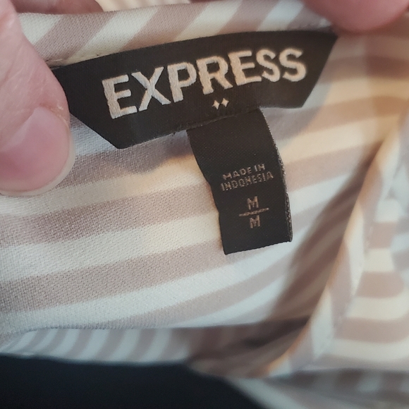 🌟 3 for $15 Deal! 🌟Express dusty pink and white striped blouse M - Picture 6 of 7